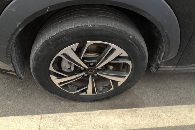 Used SOL QX 2021 300T DCT Luxury Smart Connectivity Version Left Front Wheel Hub