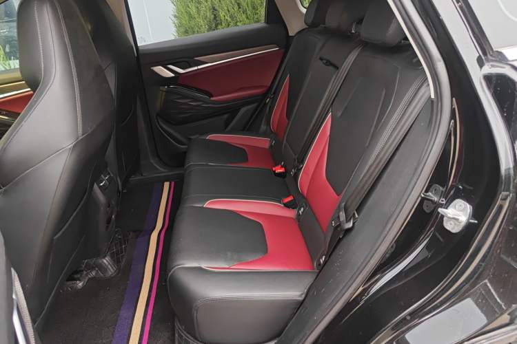 Used SOL QX 2021 300T DCT Prestige Smart Connectivity Version Left Rear Seat