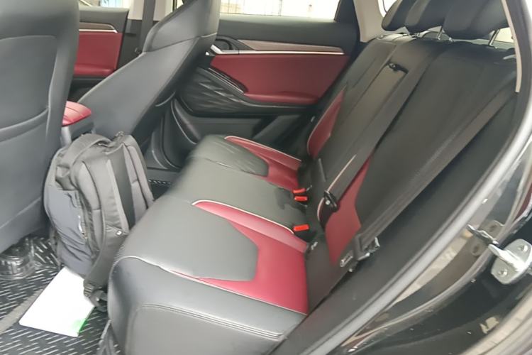 Used SOL QX 2021 300T DCT Prestige Smart Connectivity Version Left Rear Seat