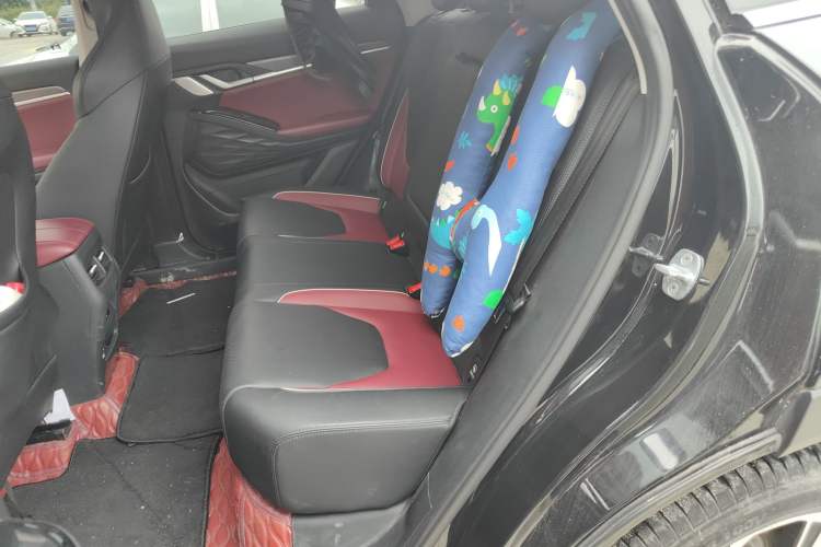 Used SOL QX 2021 300T DCT Prestige Smart Connectivity Version Left Rear Seat