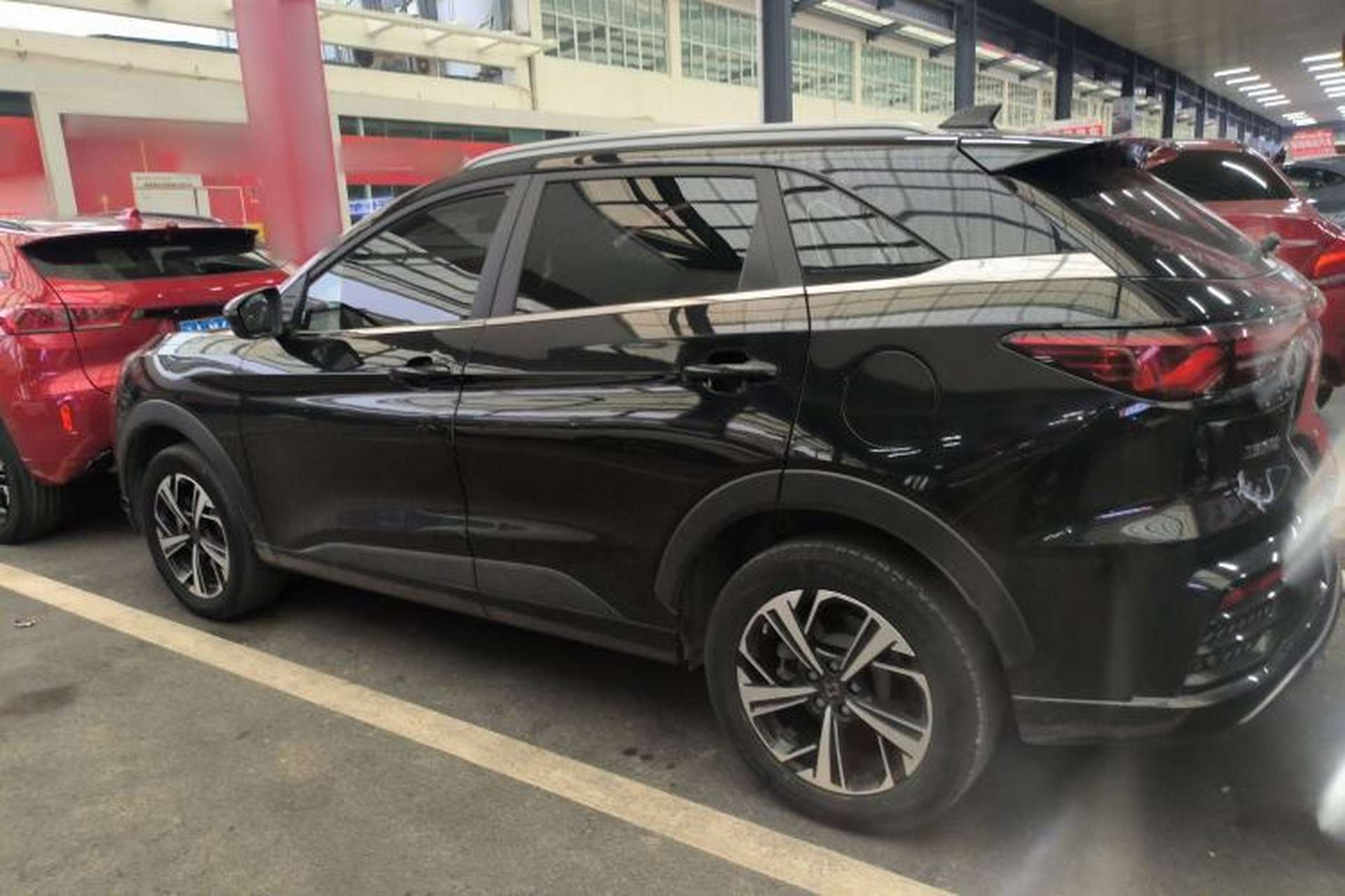 Used SOL QX 2021 300T DCT Luxury Smart Connectivity Version Left Side