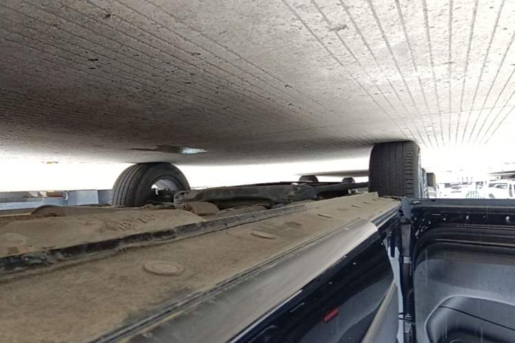 Used SOL QX 2021 300T DCT Prestige Smart Connectivity Version Left Side Sill