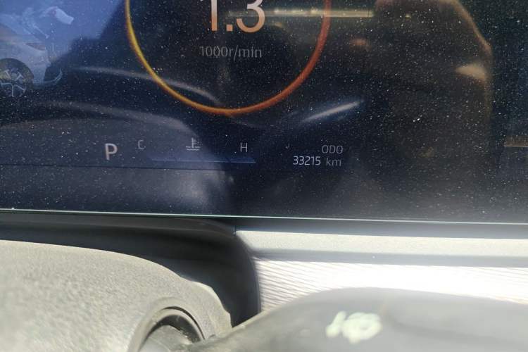 Used SOL QX 2021 300T DCT Prestige Smart Connectivity Version Odometer Close Up