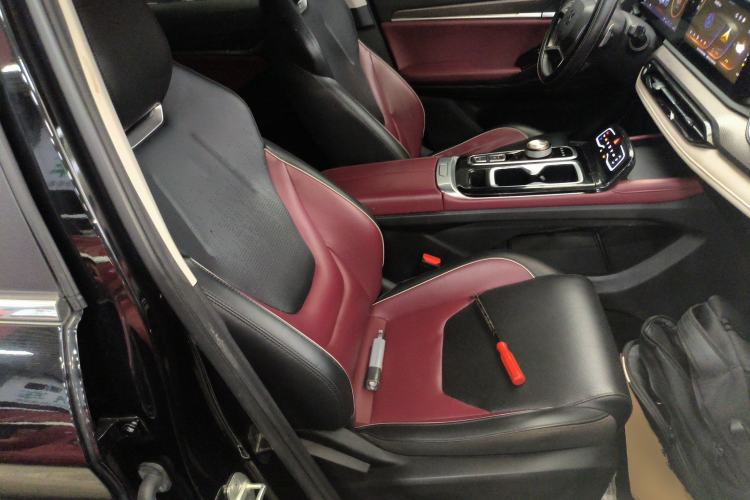 Used SOL QX 2021 300T DCT Luxury Smart Connectivity Version Right Front Seat