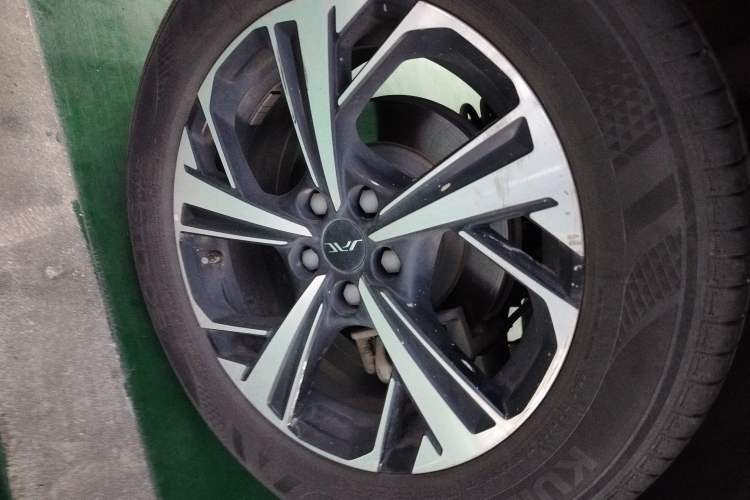 Used SOL QX 2021 300T DCT Prestige Smart Connectivity Version Right Rear Wheel Hub