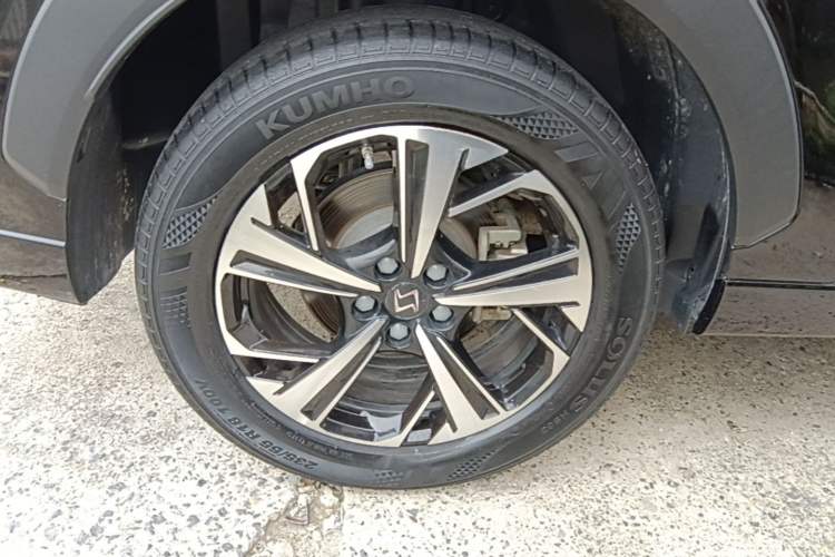 Used SOL QX 2021 300T DCT Prestige Smart Connectivity Version Right Rear Wheel Hub