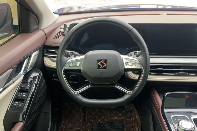 Used SOL QX 2021 300T DCT Deluxe Smart Connectivity Version Steering Wheel