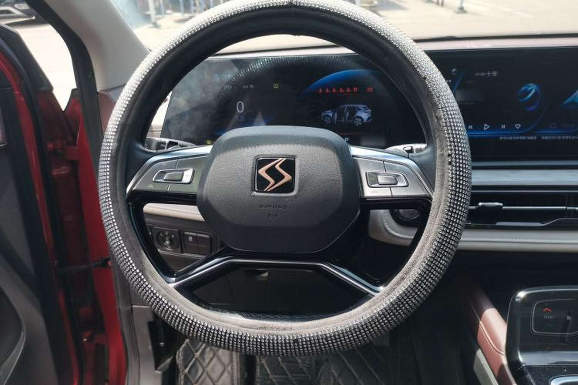 Used SOL QX 2021 300T DCT Flagship Smart Connectivity Version Steering Wheel