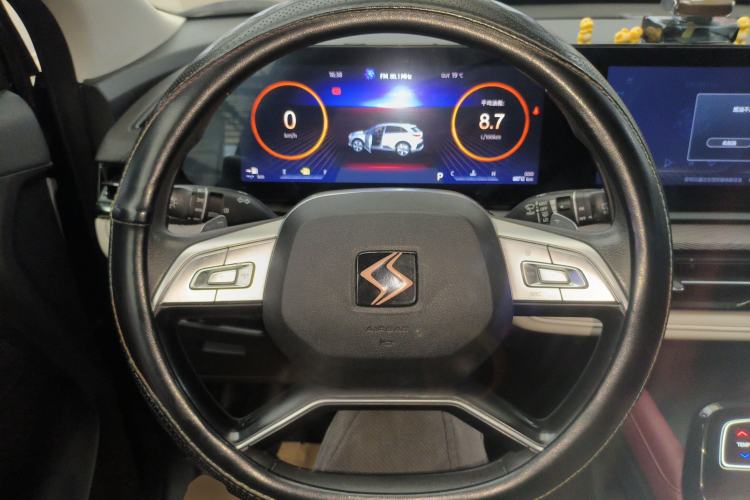 Used SOL QX 2021 300T DCT Luxury Smart Connectivity Version Steering Wheel