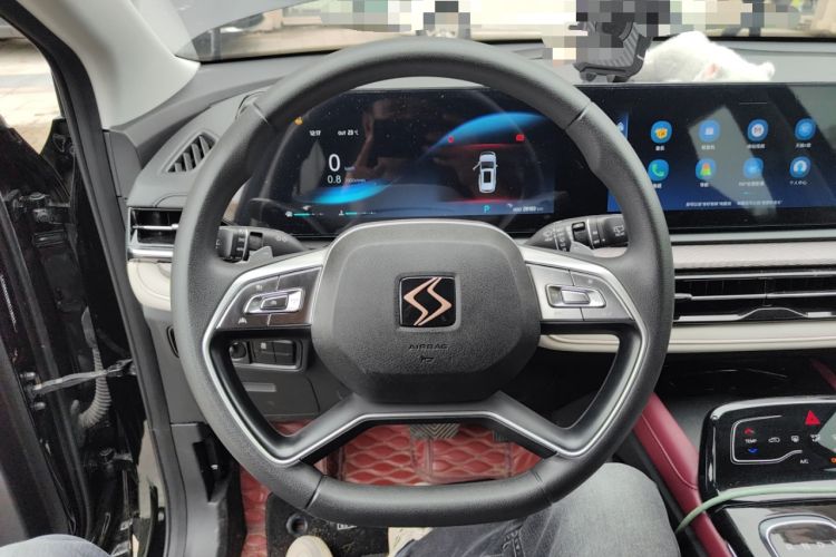 Used SOL QX 2021 300T DCT Prestige Smart Connectivity Version Steering Wheel