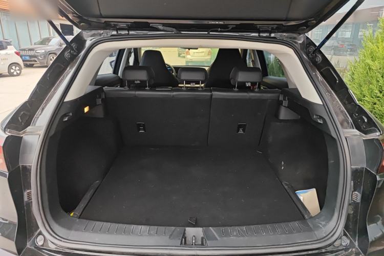Used SOL QX 2021 300T DCT Prestige Smart Connectivity Version Trunk