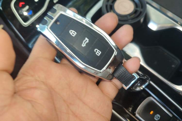 Used SOL QX 2021 300T DCT Deluxe Smart Connectivity Version Vehicle Key