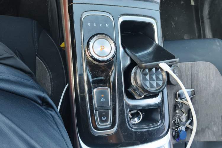 Used SOL QX 2021 300T DCT Deluxe Smart Connectivity Version Gear Lever