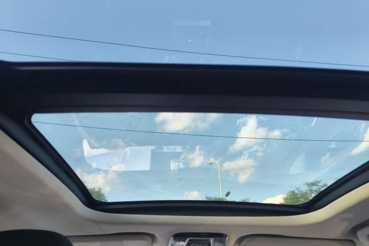 Used SOL QX 2021 300T DCT Deluxe Smart Connectivity Version Headliner