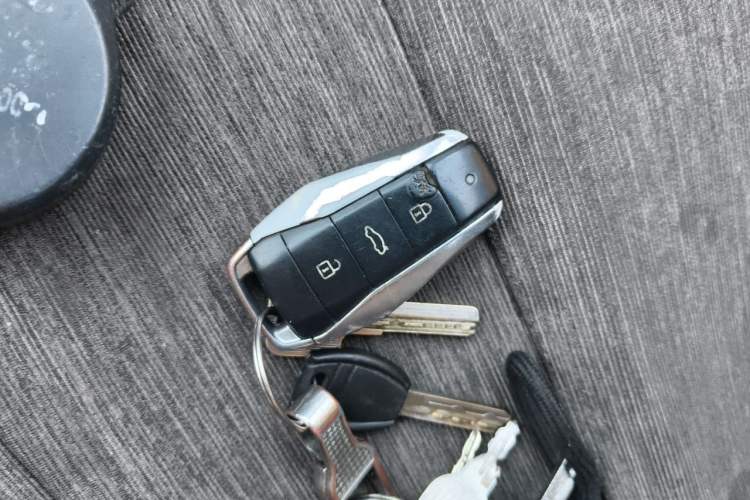 Used SOL QX 2021 300T DCT Deluxe Smart Connectivity Version Vehicle Key