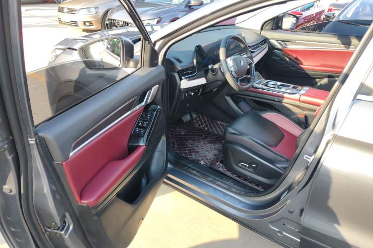 Used SOL QX 2021 300T DCT Prestige Smart Connectivity Version Driver Seat