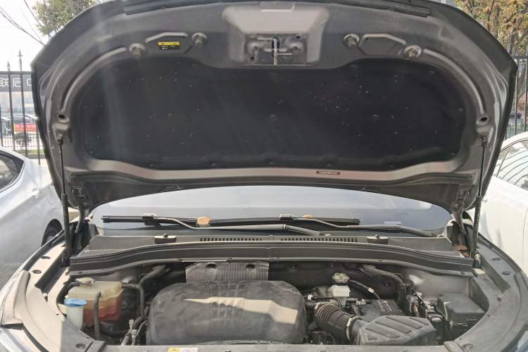 Used SOL QX 2021 300T DCT Prestige Smart Connectivity Version Engine Bay