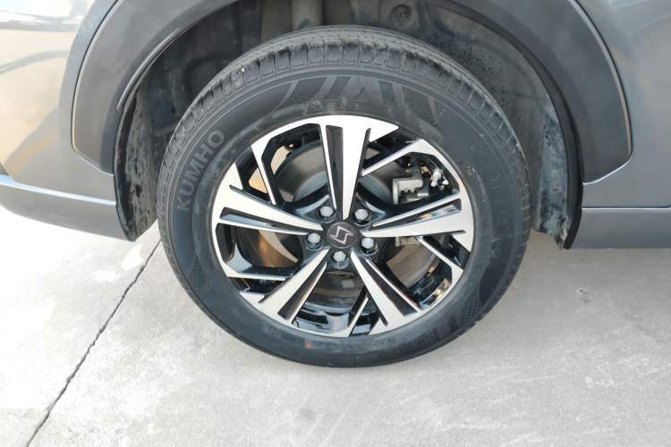 Used SOL QX 2021 300T DCT Prestige Smart Connectivity Version Right Rear Wheel Hub