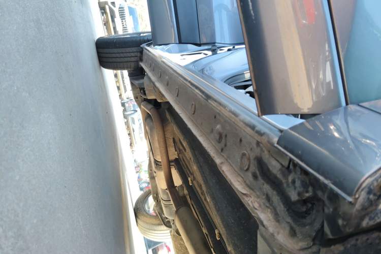 Used SOL QX 2021 300T DCT Prestige Smart Connectivity Version Right Side Sill
