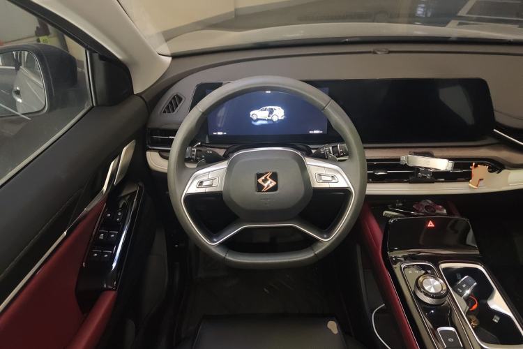 Used SOL QX 2021 300T DCT Deluxe Smart Connectivity Version Steering Wheel
