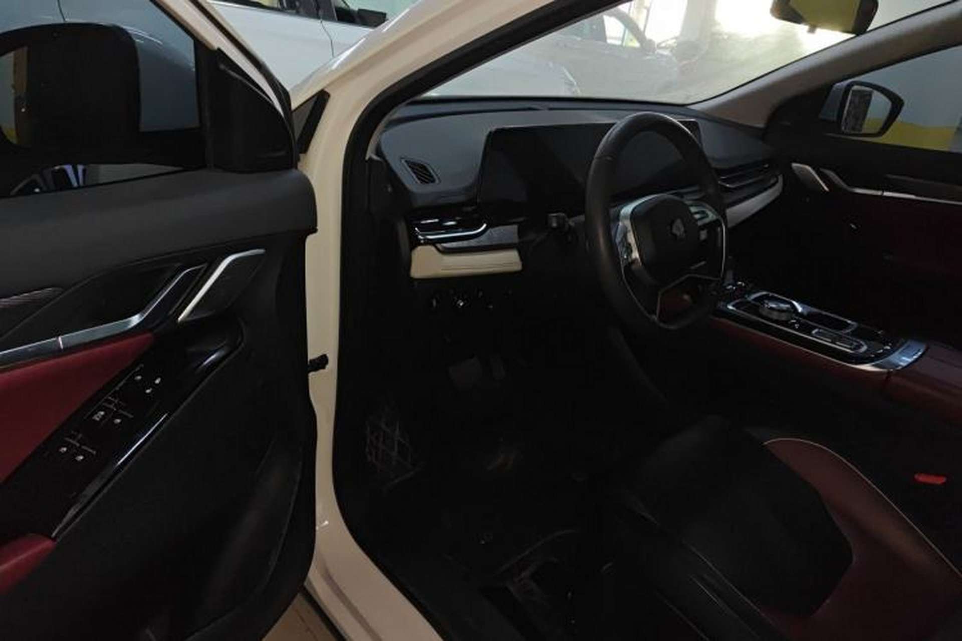 Used SOL QX 2021 300T DCT Luxury Smart Connectivity Version Driver Seat