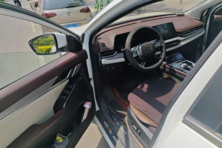 Used SOL QX 2021 300T DCT Prestige Smart Connectivity Version Driver Seat