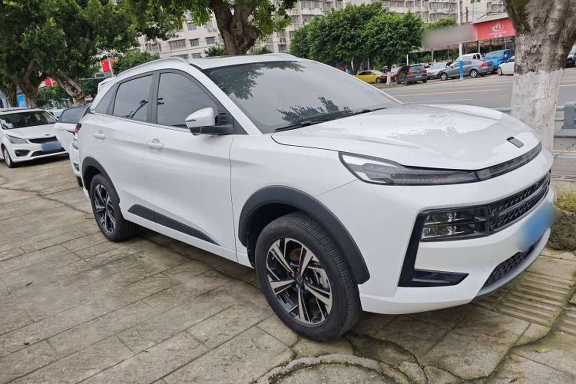 Used SOL QX 2021 300T DCT Deluxe Smart Connectivity Version Exterior 2