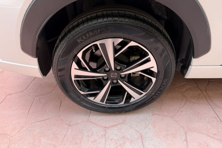 Used SOL QX 2021 300T DCT Prestige Smart Connectivity Version Exterior 8