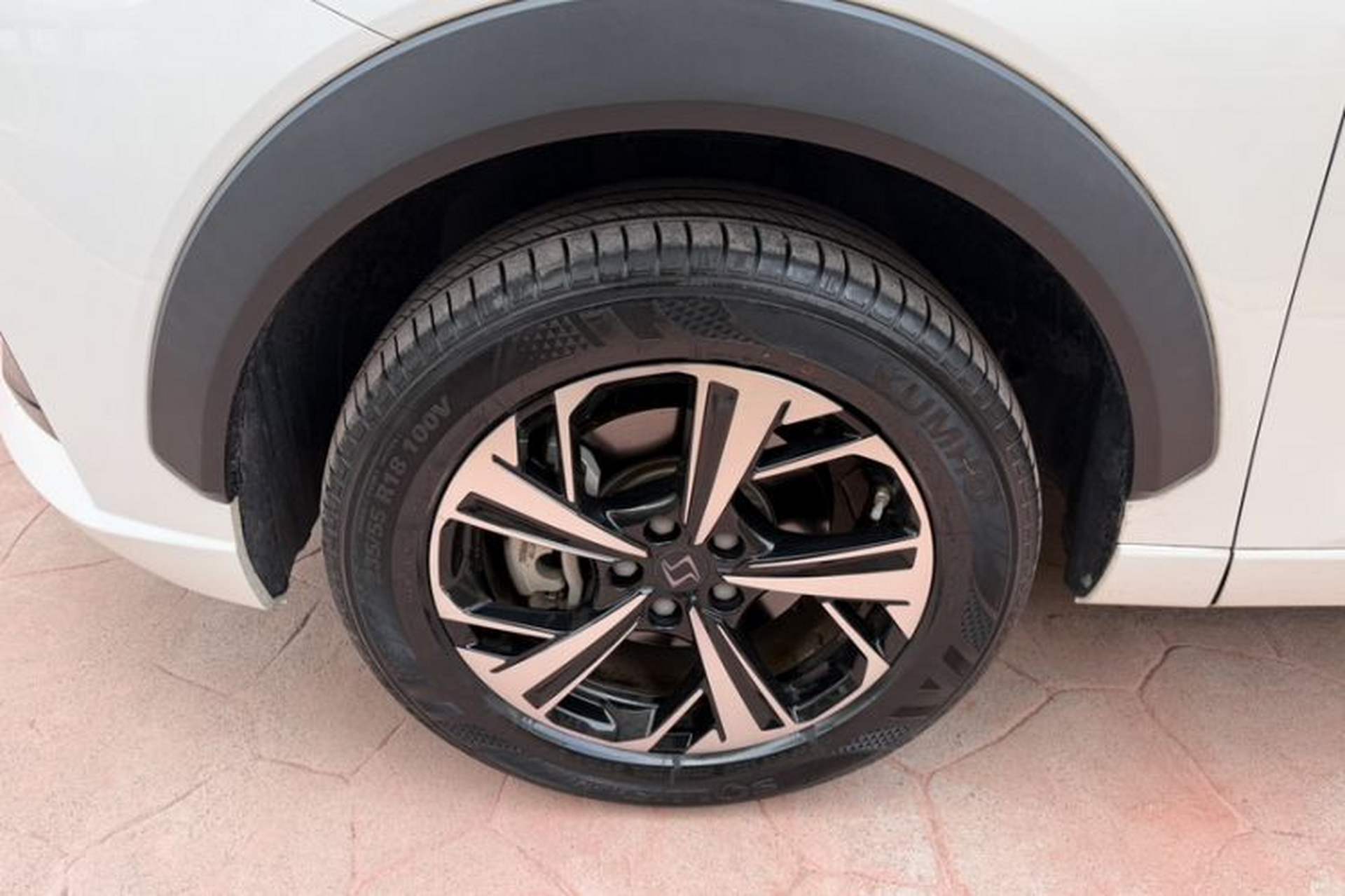 Used SOL QX 2021 300T DCT Prestige Smart Connectivity Version Exterior 8
