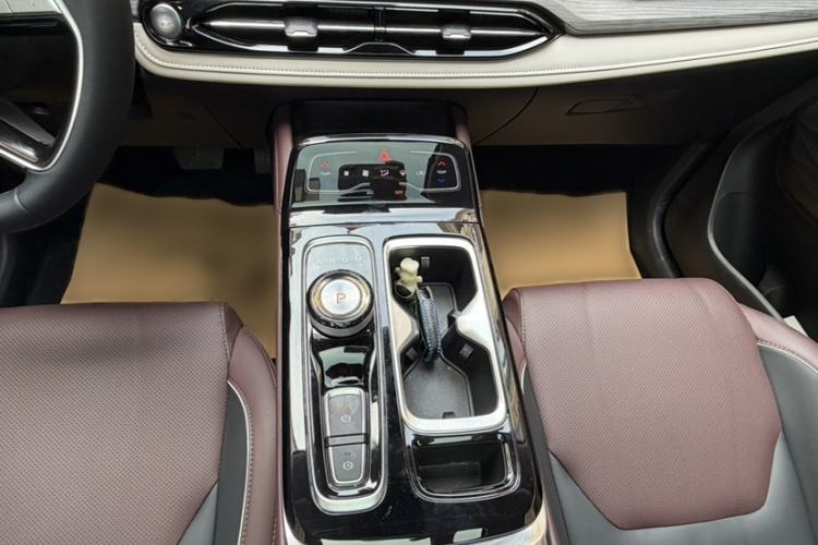 Used SOL QX 2021 300T DCT Prestige Smart Connectivity Version Gear Lever