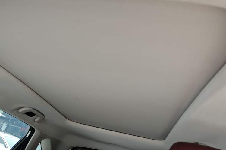 Used SOL QX 2021 300T DCT Deluxe Smart Connectivity Version Headliner