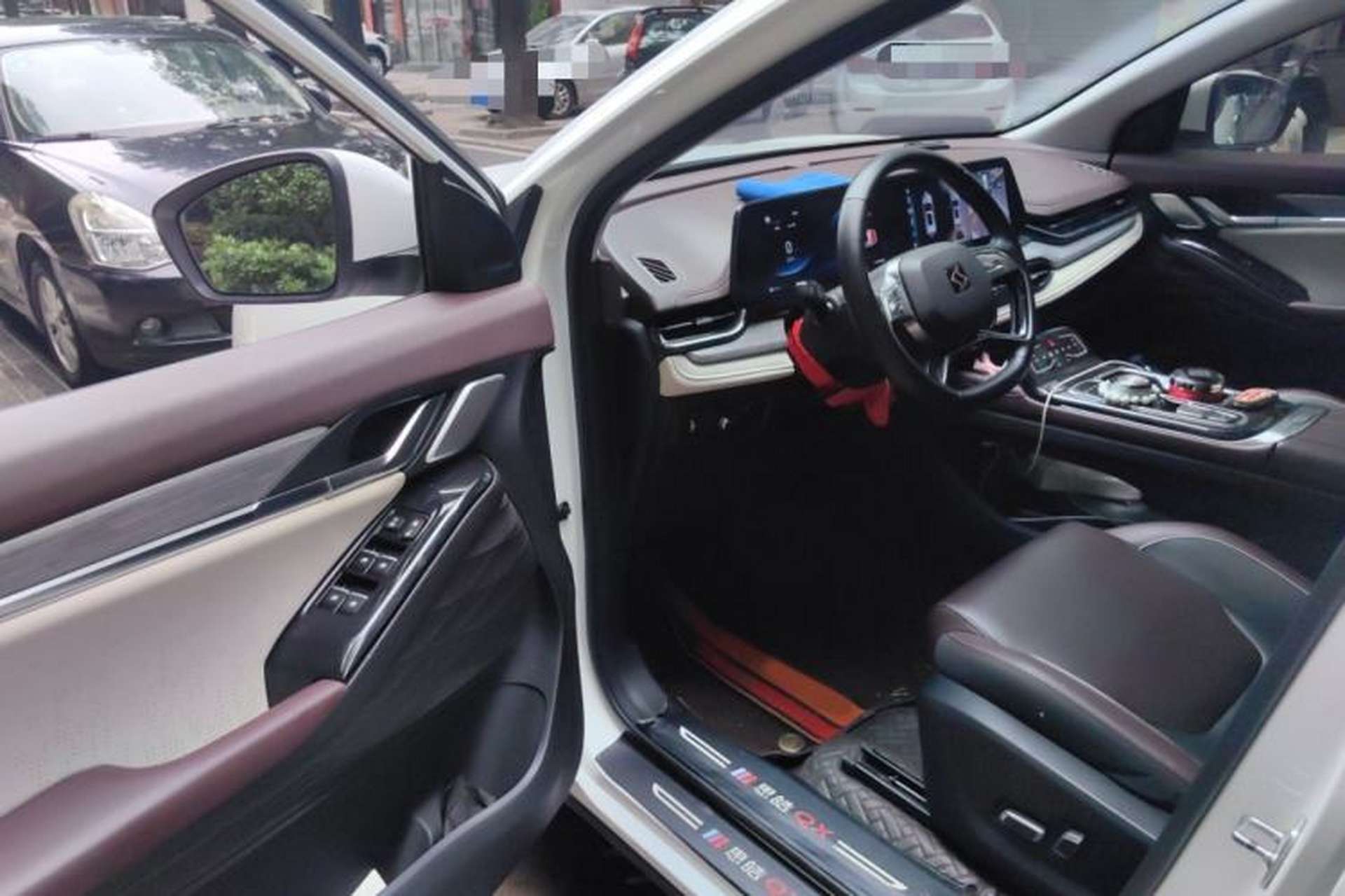 Used SOL QX 2021 300T DCT Deluxe Smart Connectivity Version Interior 3