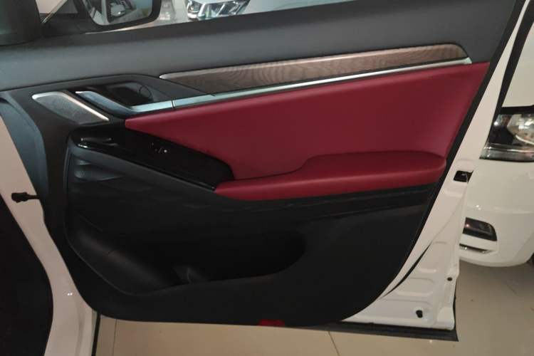 Used SOL QX 2021 300T DCT Luxury Smart Connectivity Version Interior 5