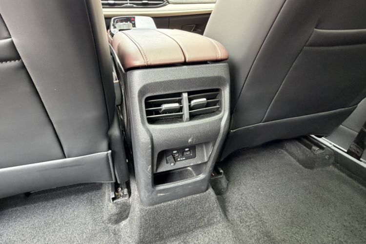 Used SOL QX 2021 300T DCT Prestige Smart Connectivity Version Interior 9