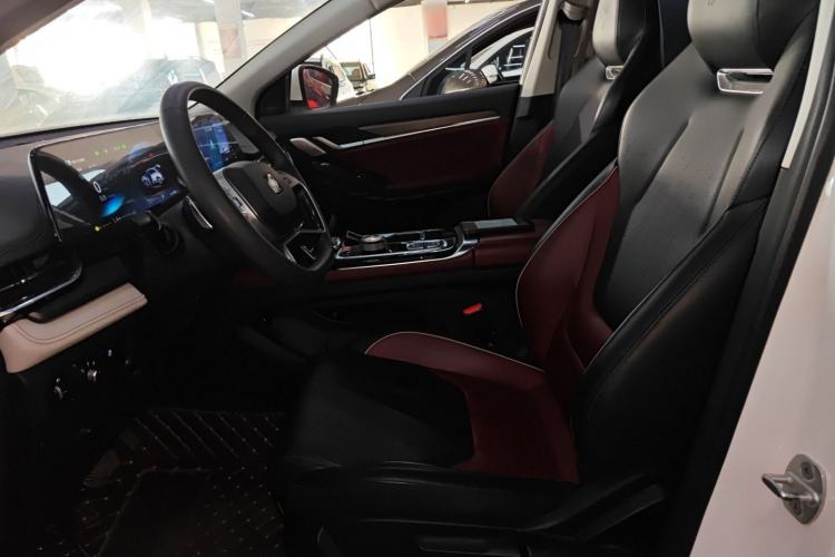 Used SOL QX 2021 300T DCT Luxury Smart Connectivity Version Left Front Seat
