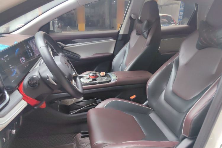 Used SOL QX 2021 300T DCT Deluxe Smart Connectivity Version Left Front Seat