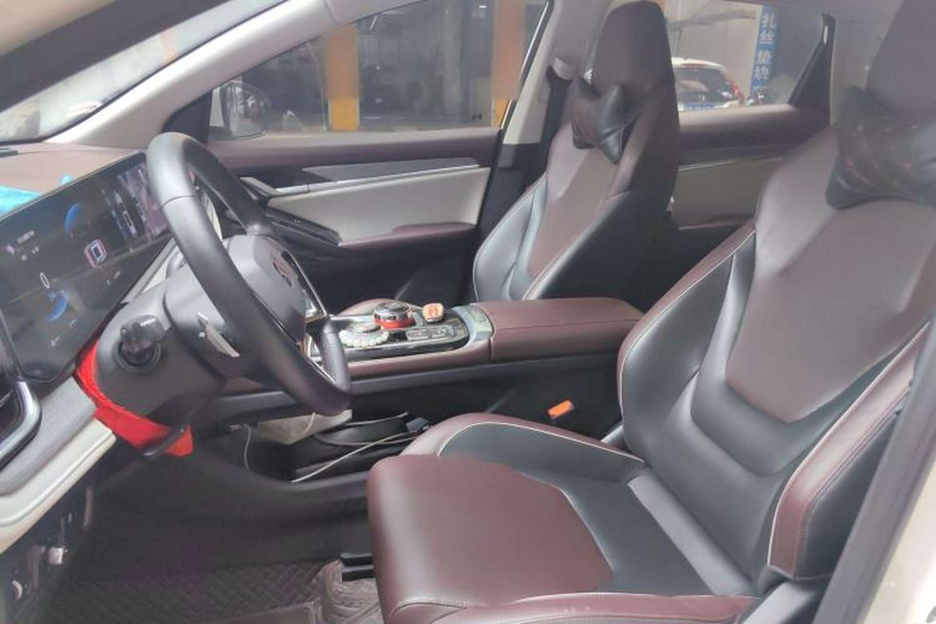Used SOL QX 2021 300T DCT Deluxe Smart Connectivity Version Left Front Seat