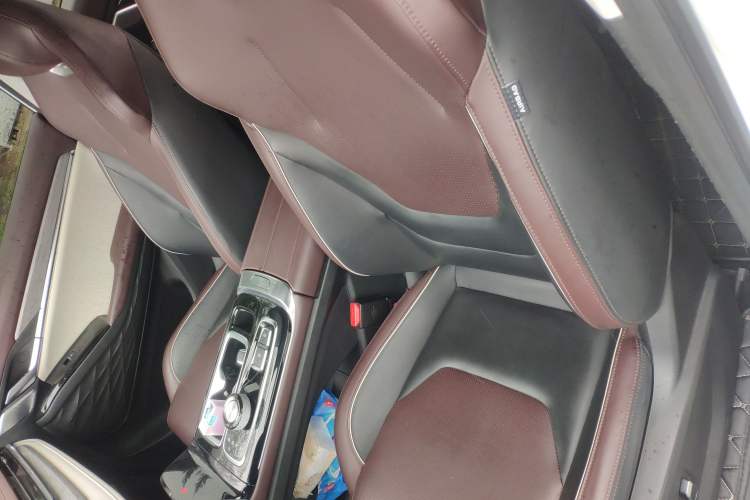 Used SOL QX 2021 300T DCT Deluxe Smart Connectivity Version Left Front Seat