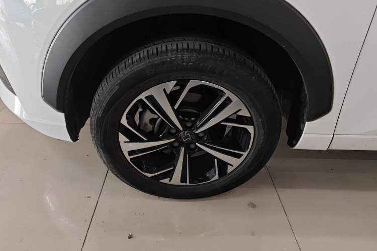 Used SOL QX 2021 300T DCT Luxury Smart Connectivity Version Left Front Wheel Hub
