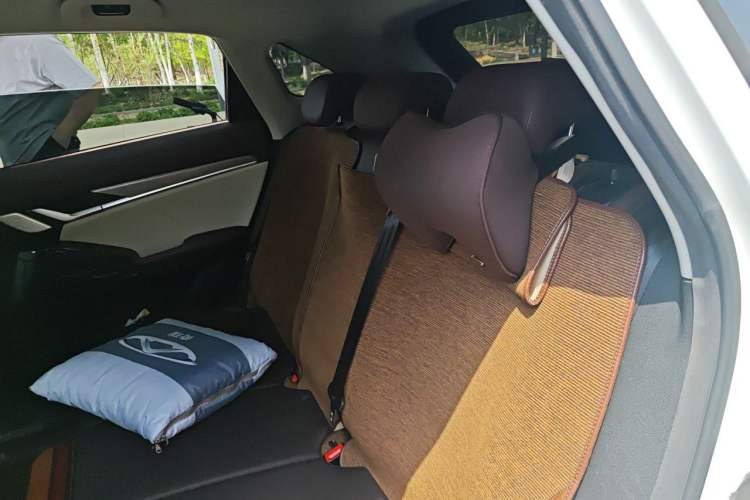 Used SOL QX 2021 300T DCT Prestige Smart Connectivity Version Left Rear Seat