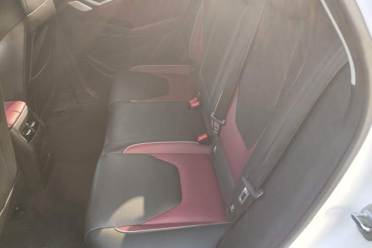 Used SOL QX 2021 300T DCT Luxury Smart Connectivity Version Left Rear Seat