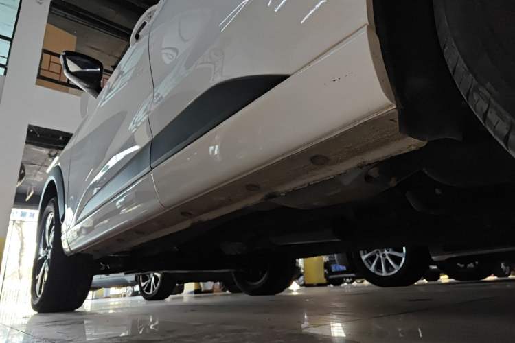 Used SOL QX 2021 300T DCT Luxury Smart Connectivity Version Left Side Sill