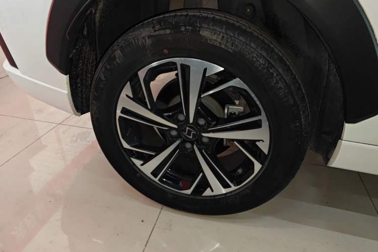 Used SOL QX 2021 300T DCT Luxury Smart Connectivity Version Right Rear Wheel Hub