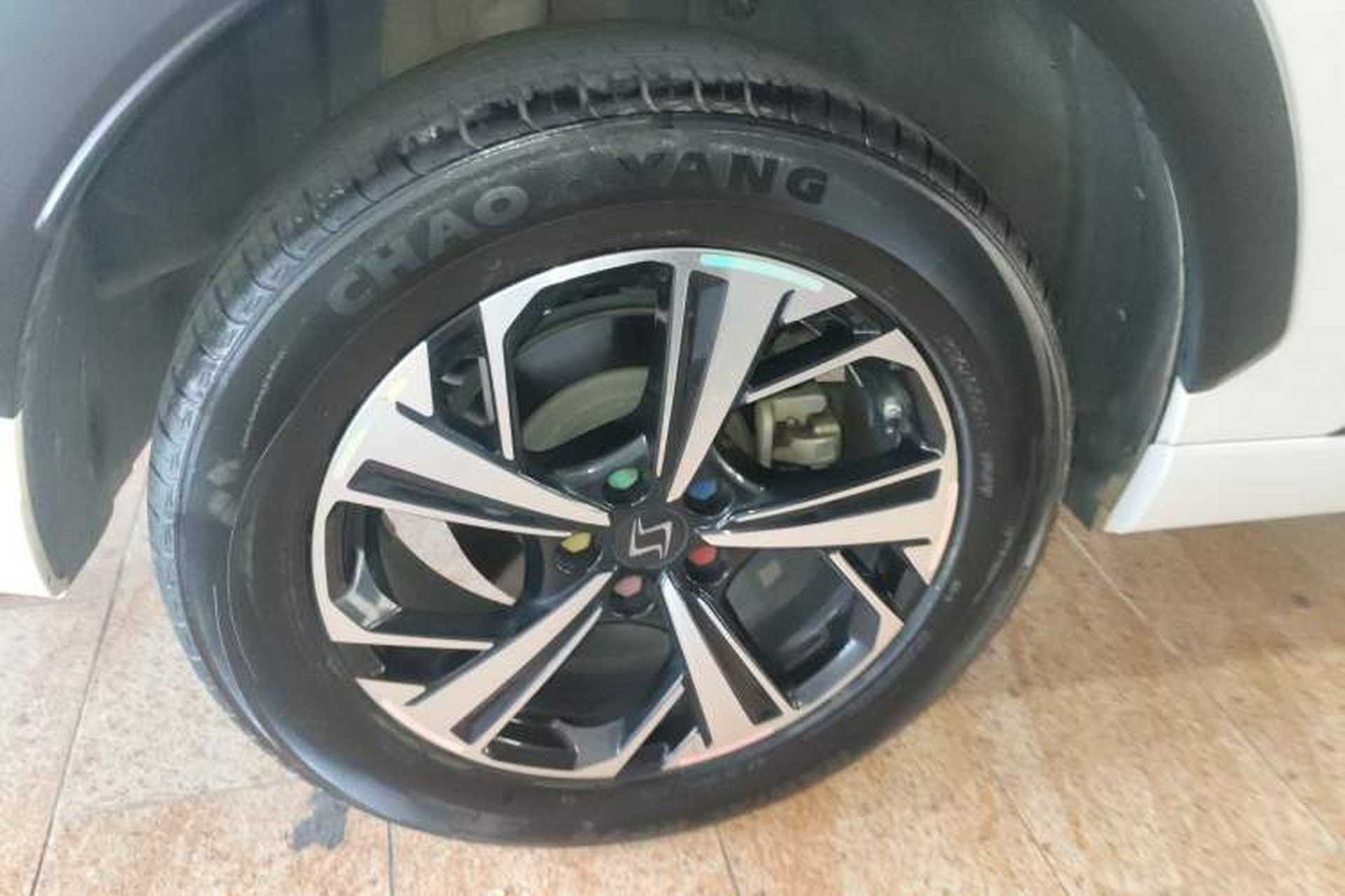 Used SOL QX 2021 300T DCT Luxury Smart Connectivity Version Right Rear Wheel Hub