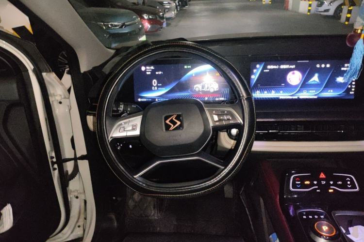 Used SOL QX 2021 300T DCT Prestige Smart Connectivity Version Steering Wheel