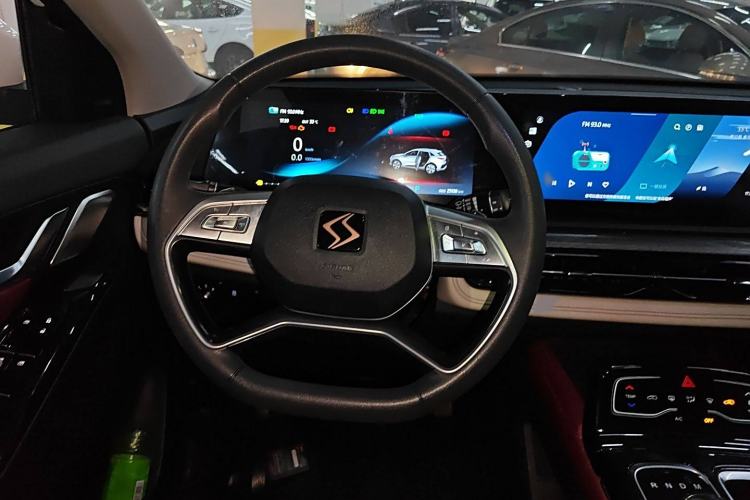 Used SOL QX 2021 300T DCT Luxury Smart Connectivity Version Steering Wheel