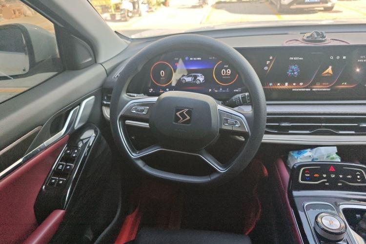 Used SOL QX 2021 300T DCT Luxury Smart Connectivity Version Steering Wheel