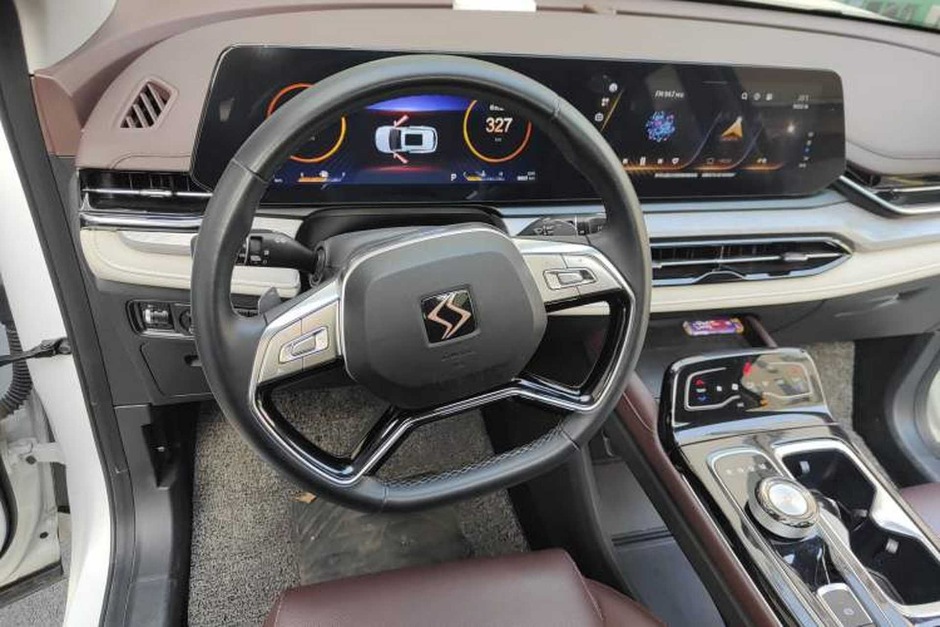 Used SOL QX 2021 300T DCT Deluxe Smart Connectivity Version Steering Wheel