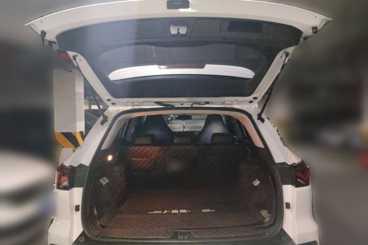Used SOL QX 2021 300T DCT Prestige Smart Connectivity Version Trunk