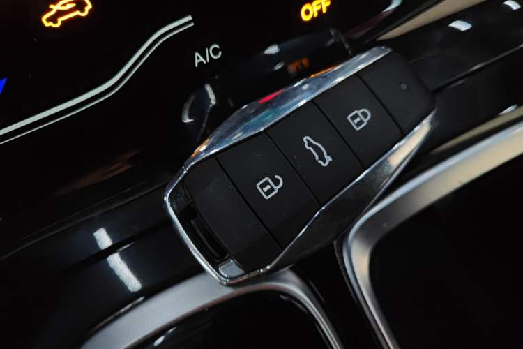 Used SOL QX 2021 300T DCT Luxury Smart Connectivity Version Vehicle Key